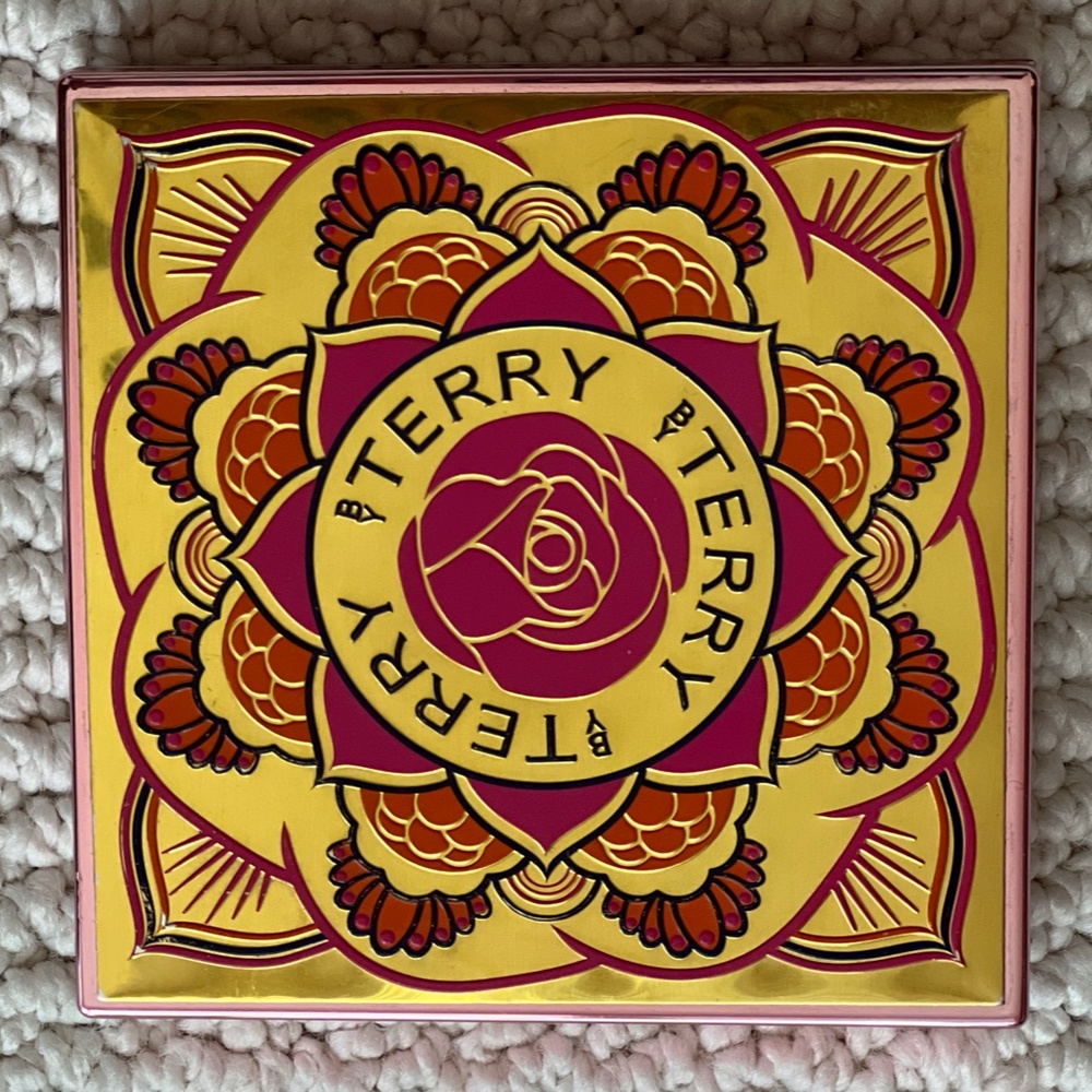 Blush and contour By TERRY Brightening CC Palette 2 BEACH BOMB NO BOX